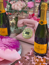 Load image into Gallery viewer, Bougie Trap Experience (Package)