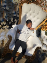 Load image into Gallery viewer, Thrown Chair Rental
